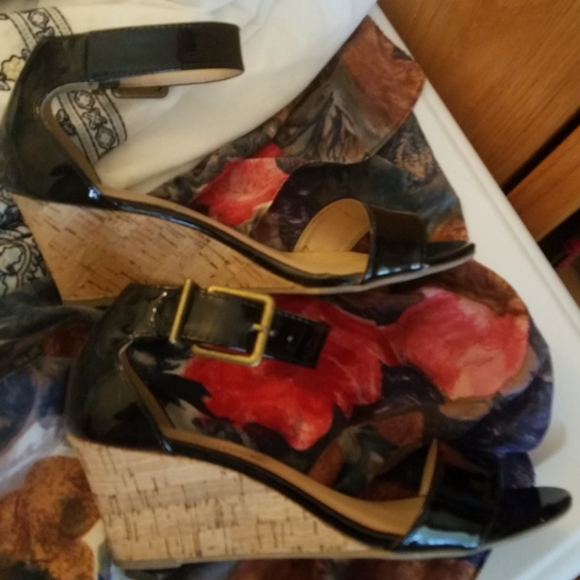 Heels - Picture 4 of 6